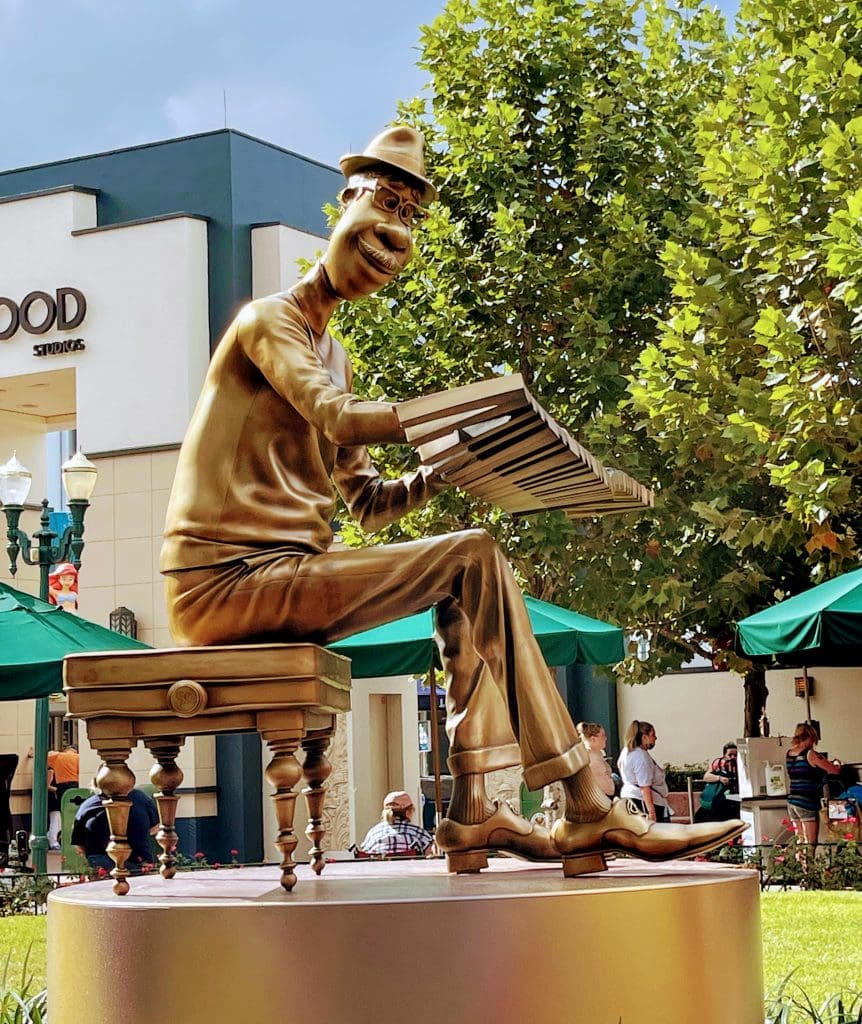 Sculpture of Joe Gardner, the main character and piano player in the movie Soul - happiness lessons from Disney